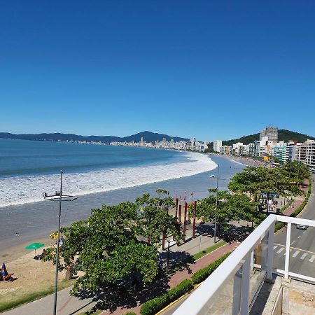 Apartamento De Cobertura Frente Para O Mar Itapema Exteriér fotografie