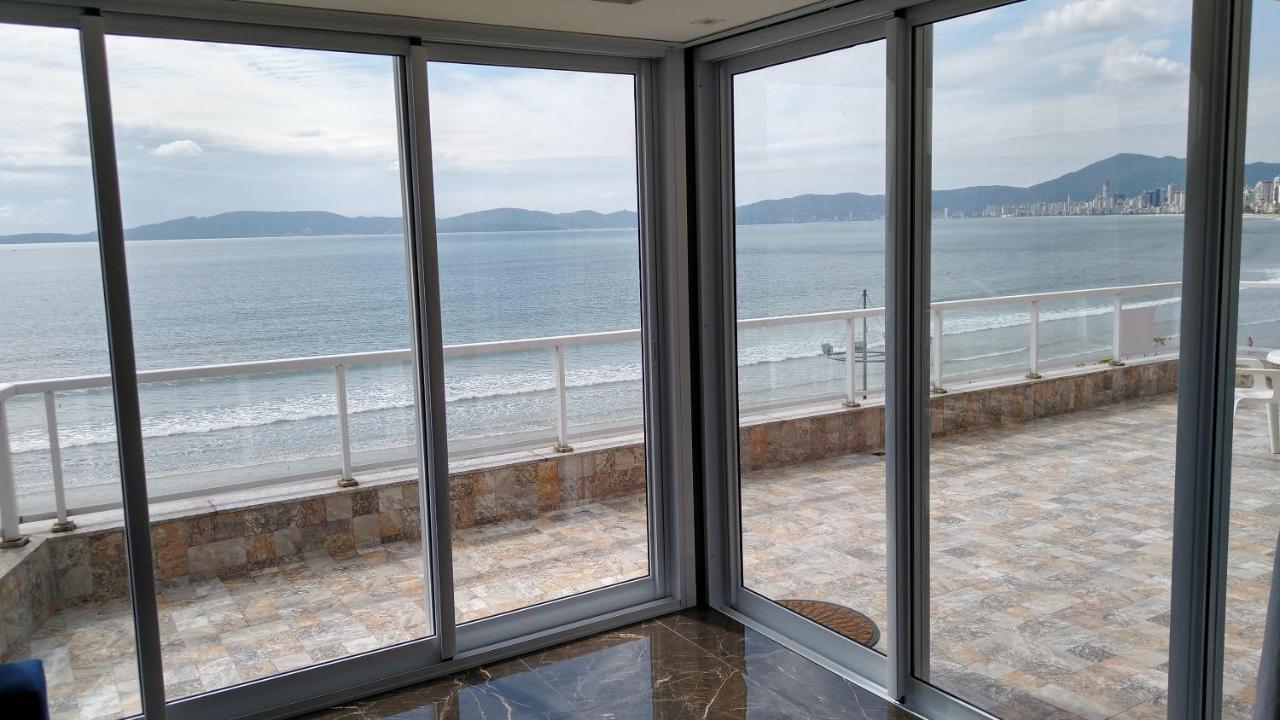 Apartamento De Cobertura Frente Para O Mar Itapema Exteriér fotografie