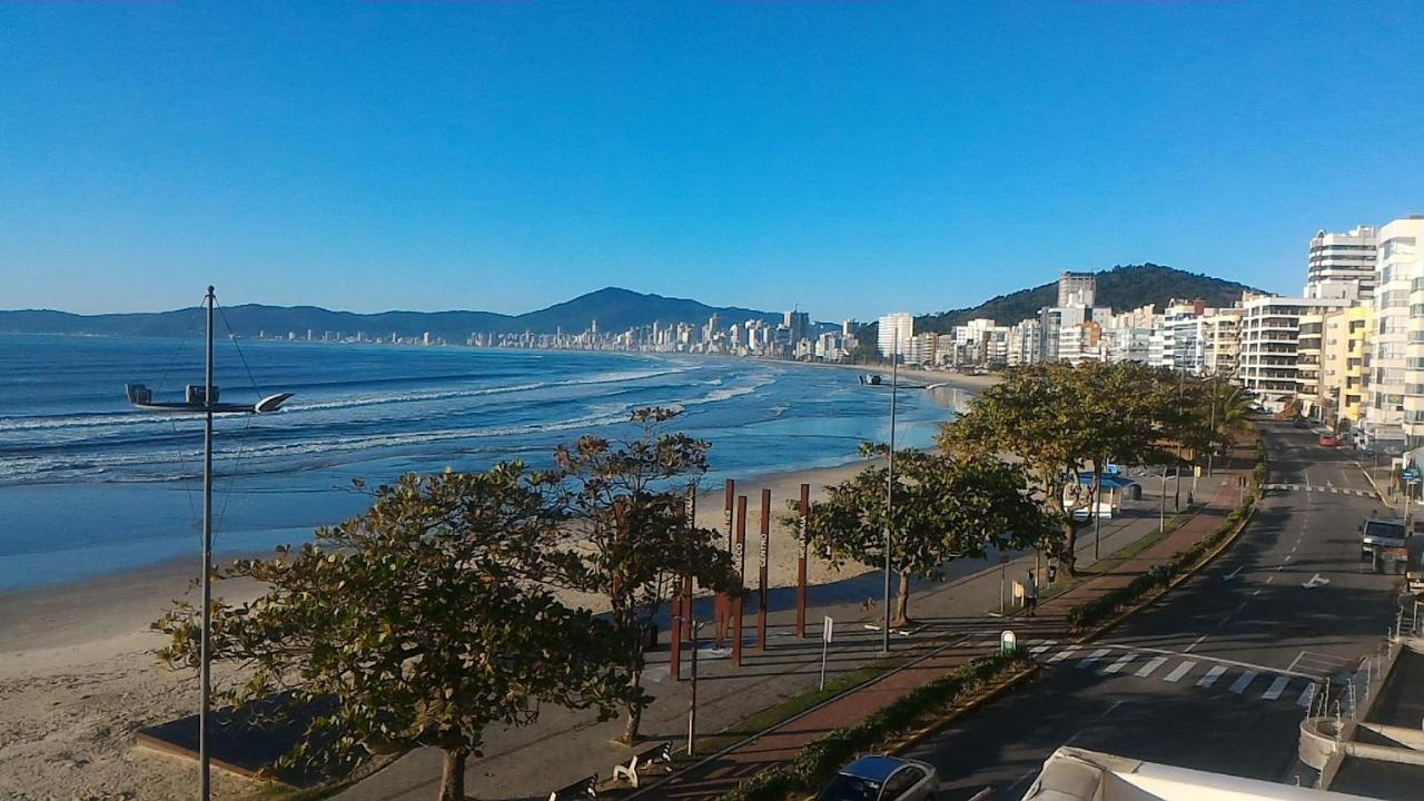 Apartamento De Cobertura Frente Para O Mar Itapema Exteriér fotografie