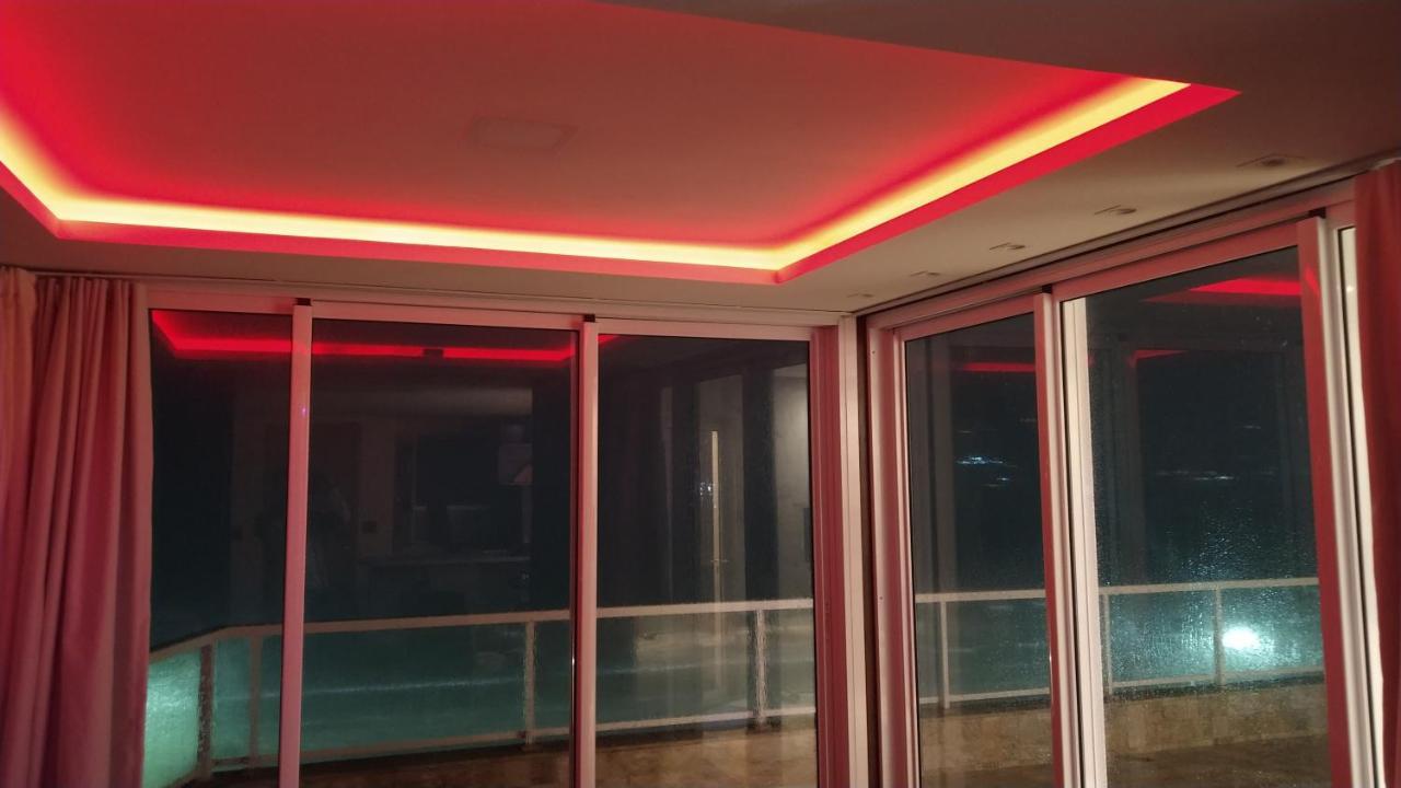 Apartamento De Cobertura Frente Para O Mar Itapema Exteriér fotografie