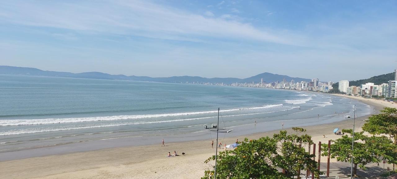 Apartamento De Cobertura Frente Para O Mar Itapema Exteriér fotografie