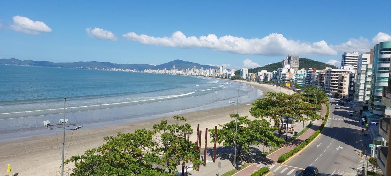 Apartamento De Cobertura Frente Para O Mar Itapema Exteriér fotografie
