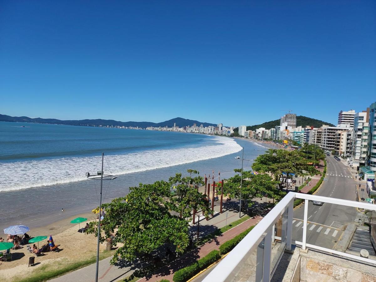 Apartamento De Cobertura Frente Para O Mar Itapema Exteriér fotografie